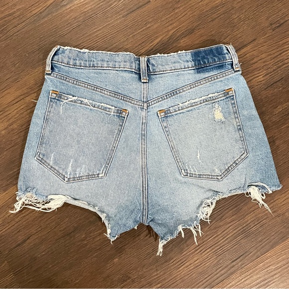A&F High Rise Mom Short - Picture 3 of 3